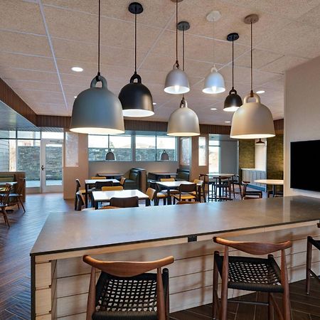 Fairfield Inn & Suites By Marriott Oskaloosa المظهر الخارجي الصورة